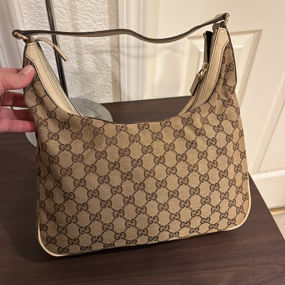 Gucci Hobo Bag in Monogram - Picture 4 of 9